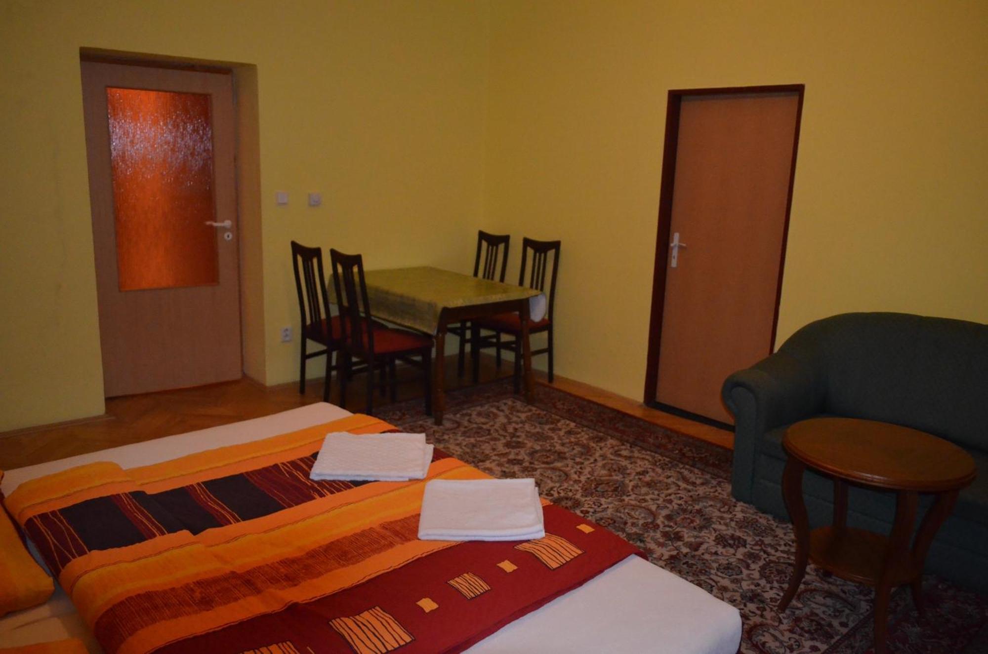 Ab Apartments Karlovy Vary Szoba fotó